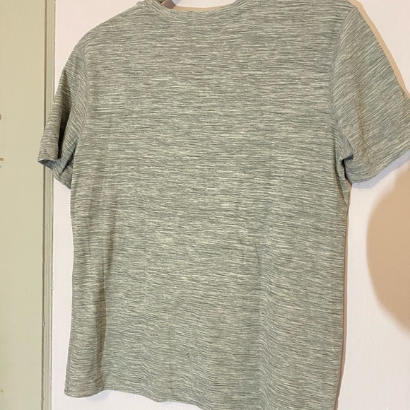 grey workout top - Picture 3 of 3